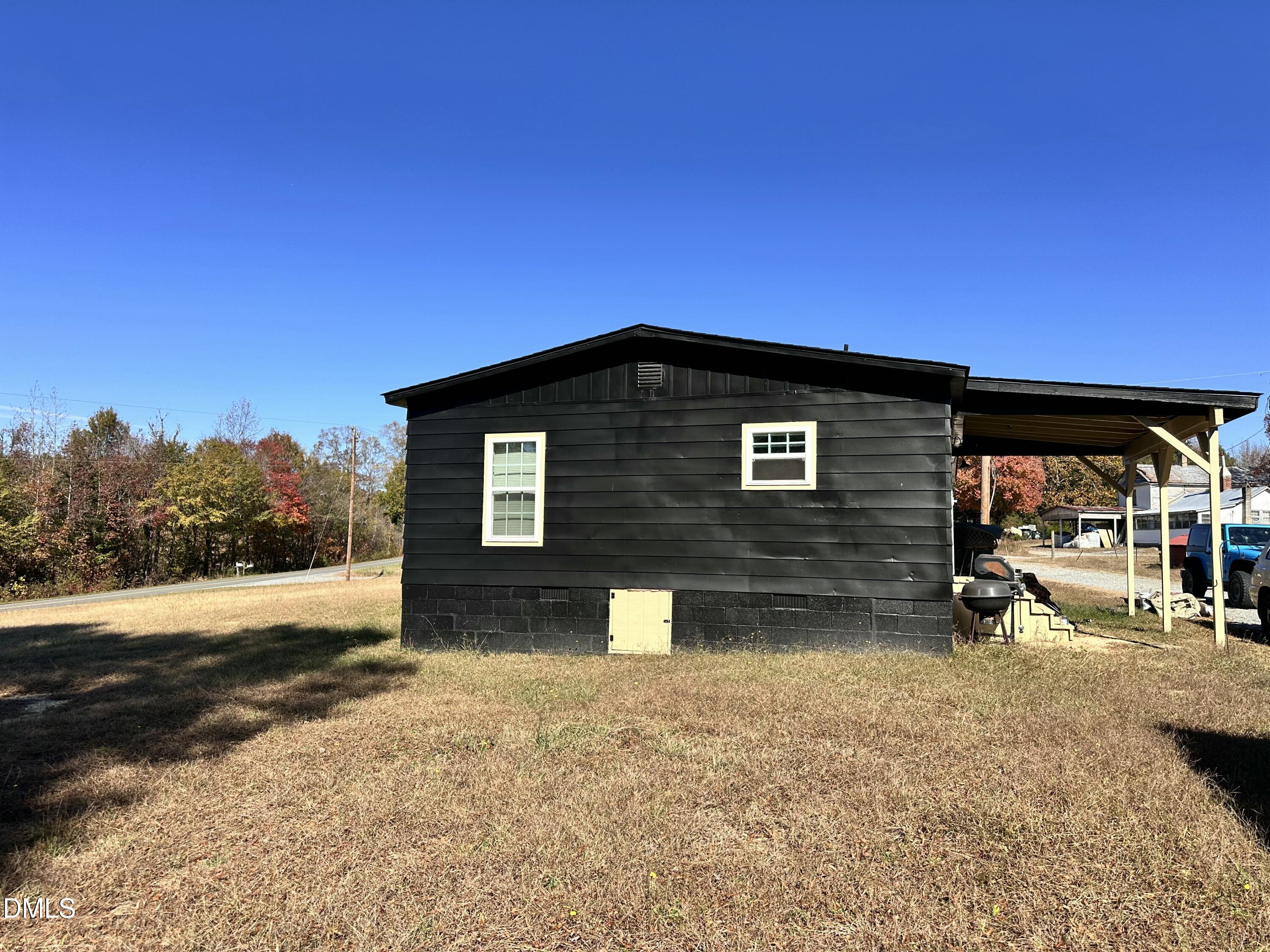 3263 Fleming Graham Road Burlington, NC 27217 - Photo 8 of 15 a view of outdoor space