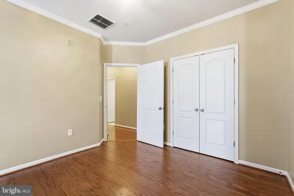 $499,999 | 24637 Woolly Mammoth Terrace, Unit 205, Aldie, VA 20105