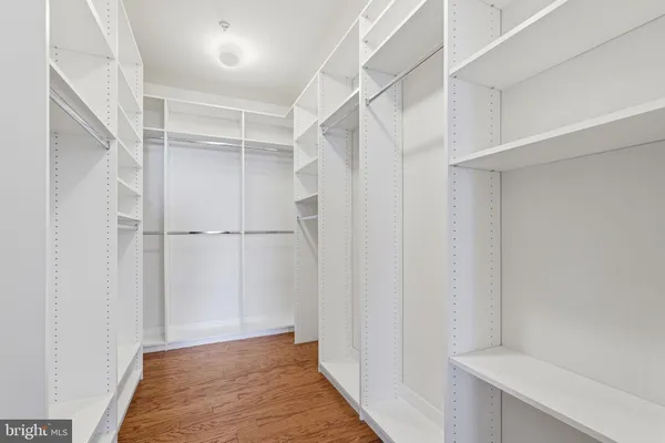 $499,999 | 24637 Woolly Mammoth Terrace, Unit 205, Aldie, VA 20105