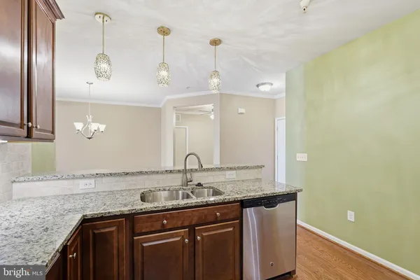 $499,999 | 24637 Woolly Mammoth Terrace, Unit 205, Aldie, VA 20105