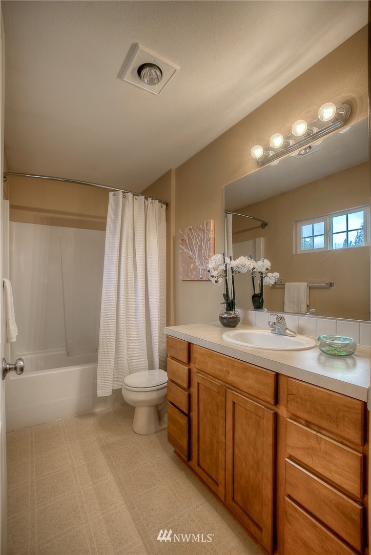 4249 Roxanna Loop Southeast Lacey, WA 98503 - Photo 11 of 18 Gallery Image 11