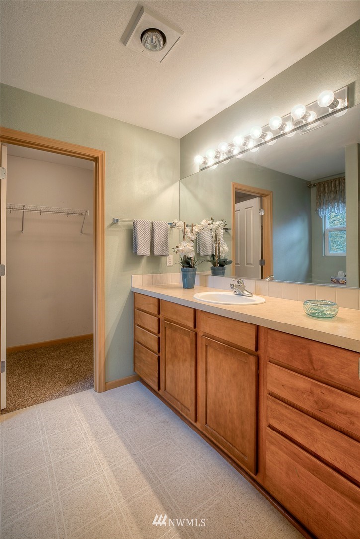 4249 Roxanna Loop Southeast Lacey, WA 98503 - Photo 14 of 18 Gallery Image 14