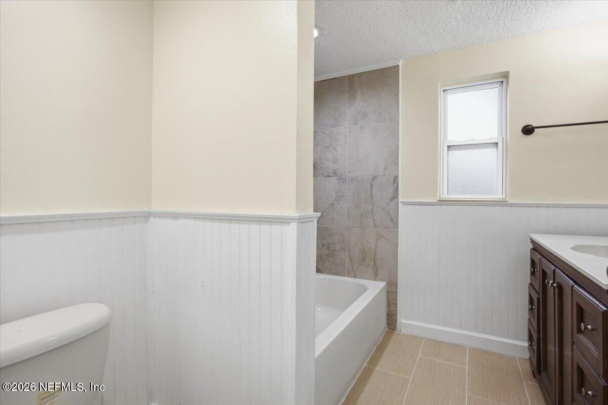 4955 Spring Glen Road Jacksonville, FL 32207 - Photo 4 of 9 6-Bathroom