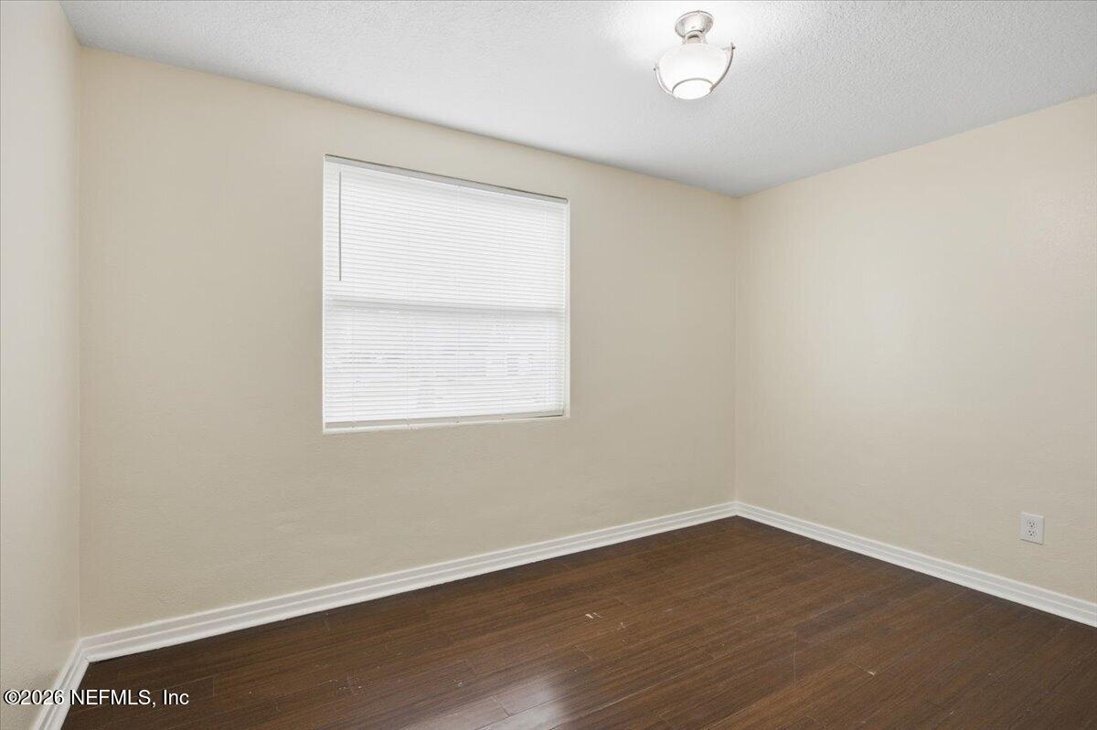 4955 Spring Glen Road Jacksonville, FL 32207 - Photo 5 of 9 5-Bedroom