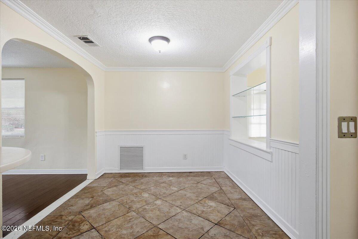 4955 Spring Glen Road Jacksonville, FL 32207 - Photo 7 of 9 3-Dining Room