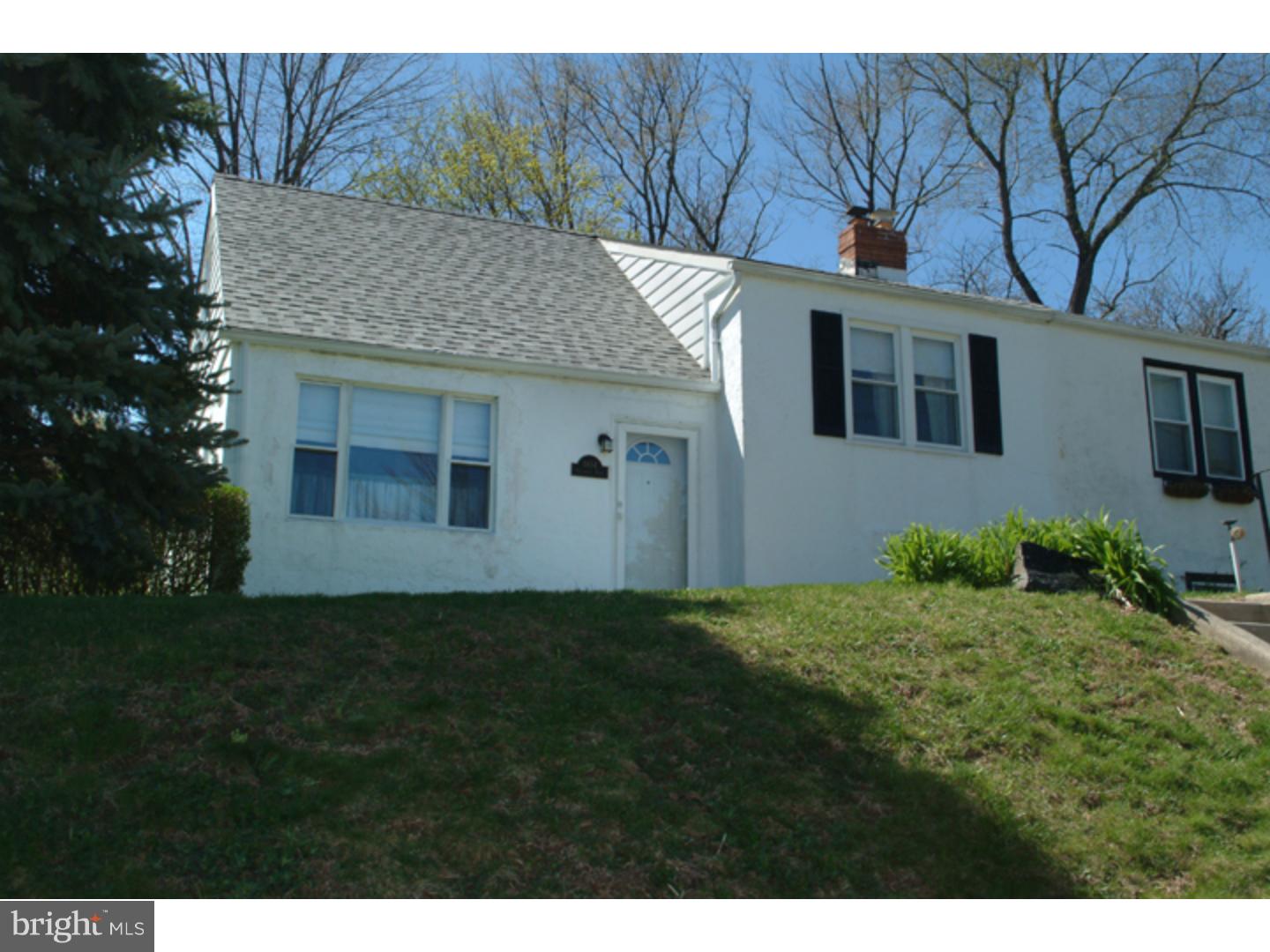 8614 Sagamore Road Philadelphia, PA 19128 - Photo 2 of 17