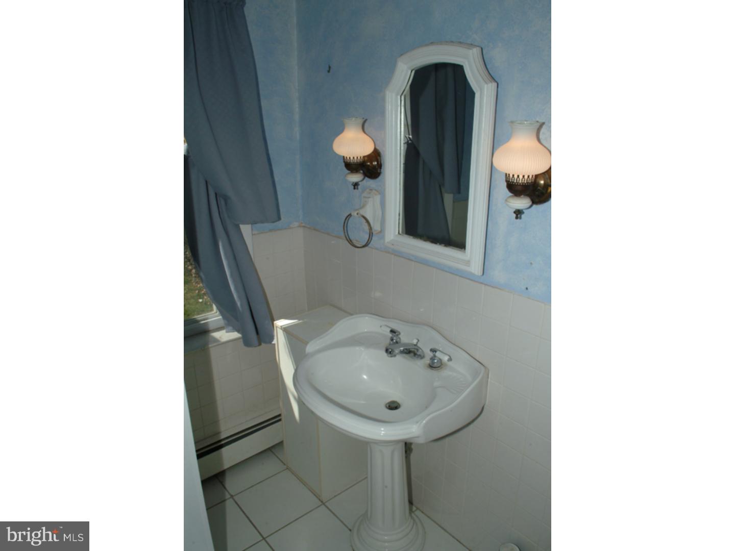 8614 Sagamore Road Philadelphia, PA 19128 - Photo 13 of 17 Bathroom