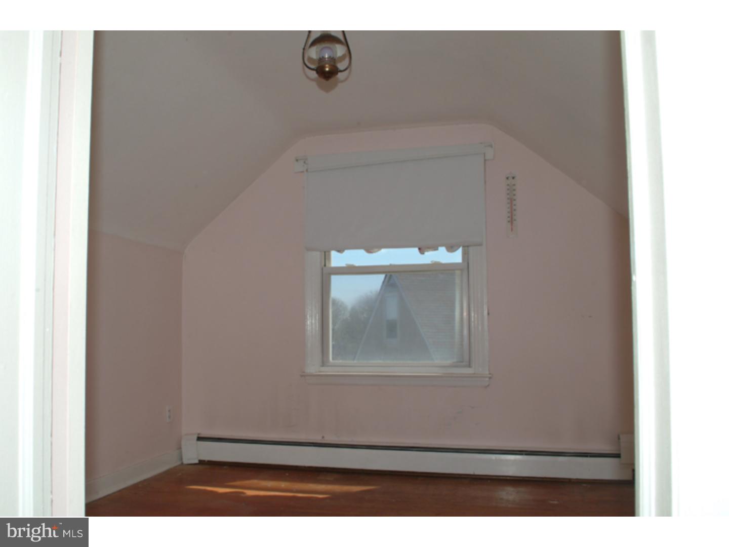 8614 Sagamore Road Philadelphia, PA 19128 - Photo 14 of 17 Bedroom - Main