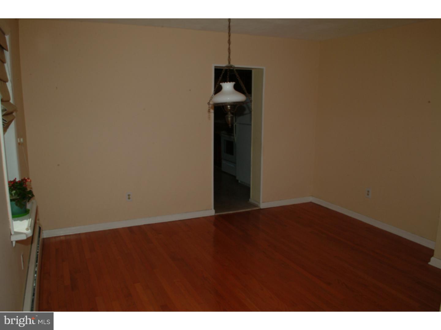 8614 Sagamore Road Philadelphia, PA 19128 - Photo 10 of 17 Dining Room