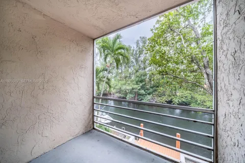 $189,000 | 1400 Northeast 57th Street, Unit 205, Fort Lauderdale, FL 33334