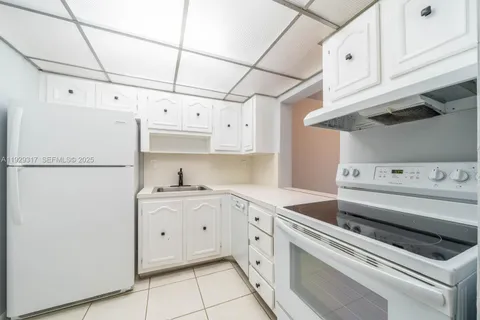 $189,000 | 1400 Northeast 57th Street, Unit 205, Fort Lauderdale, FL 33334