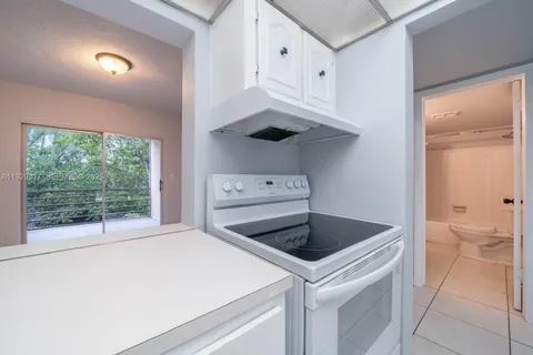 $189,000 | 1400 Northeast 57th Street, Unit 205, Fort Lauderdale, FL 33334