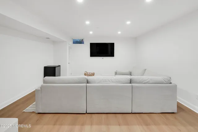 $8,000 | 18 Wyckham Road, Spring Lake Heights, NJ 07762