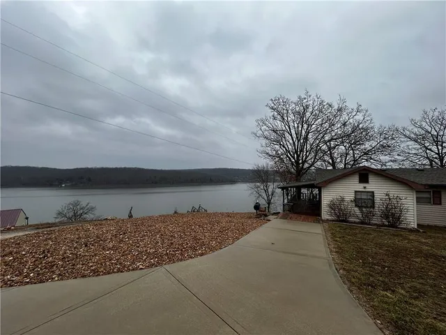 $289,000 | 30643 Rosey Lane, Edwards, MO 65326