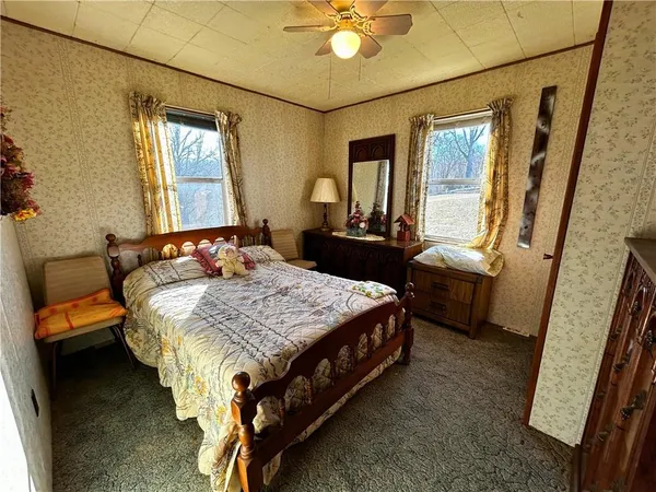 $279,000 | 30643 Rosey Lane, Edwards, MO 65326