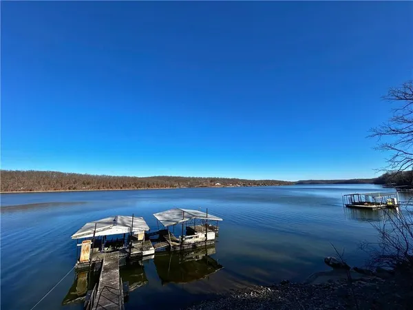 $279,000 | 30643 Rosey Lane, Edwards, MO 65326