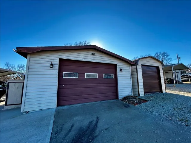 $289,000 | 30643 Rosey Lane, Edwards, MO 65326