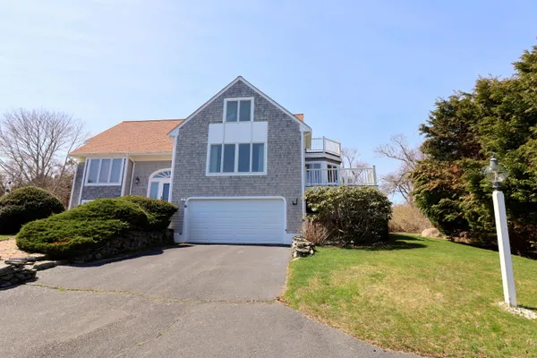 $2,173,000 | 11 Joyce Circle, East Dennis, MA 02641