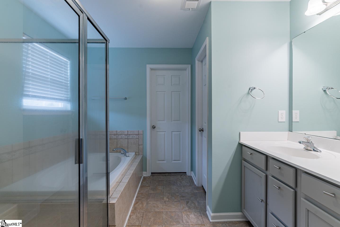 307 Roanoke Way Greenville, SC 29607 - Photo 6 of 16 Gallery Image 6
