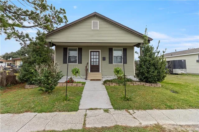 $198,000 | 305 Laroussini Street, Westwego, LA 70094