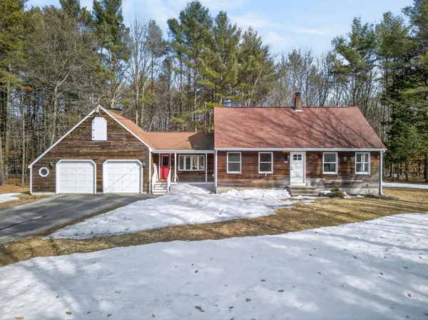 $545,000 | 10 Deerfield Circle, Standish, ME 04084
