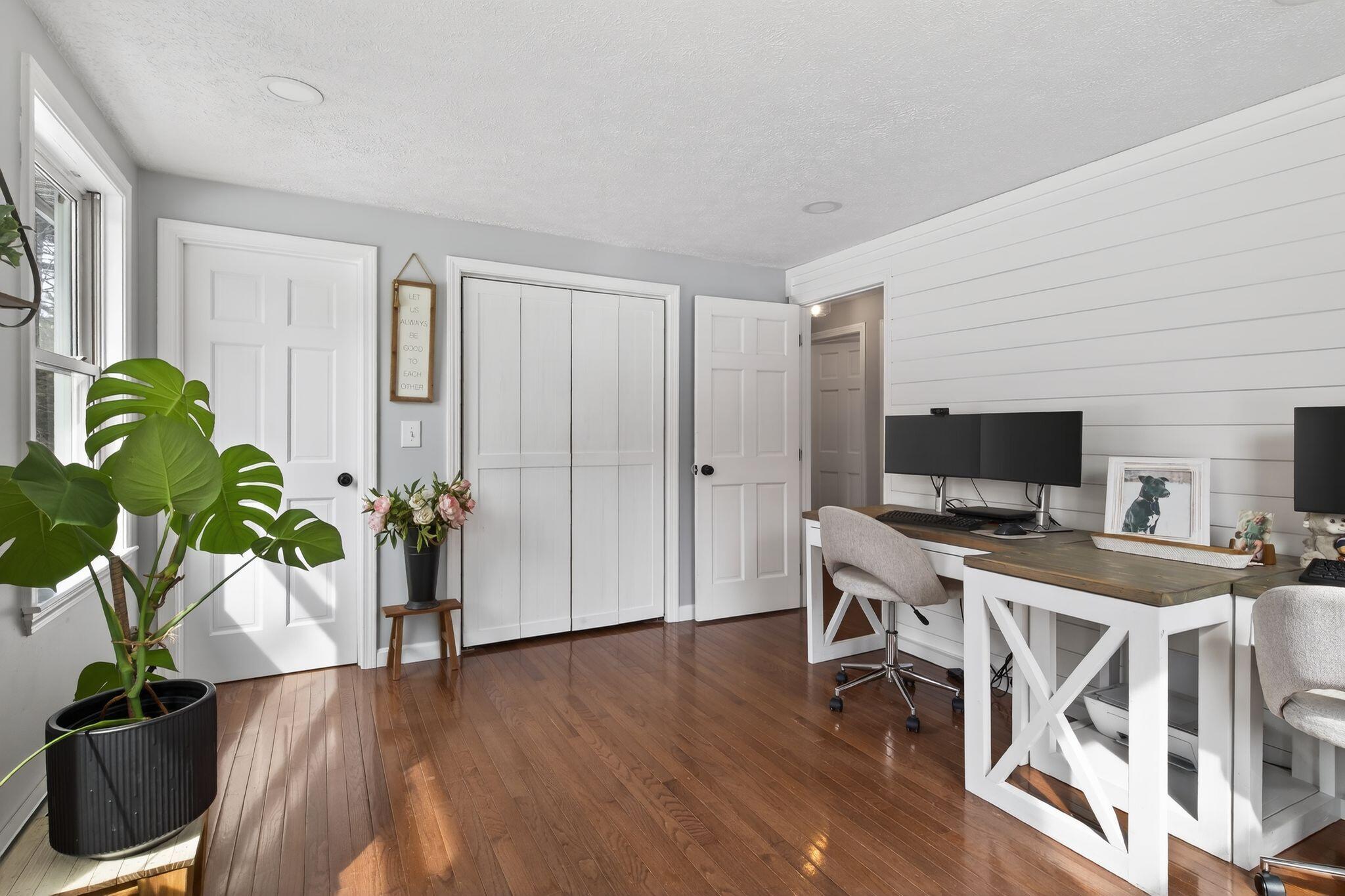 10 Deerfield Circle Standish, ME 04084 - Photo 20 of 38 10_Deerfield_Cir_057