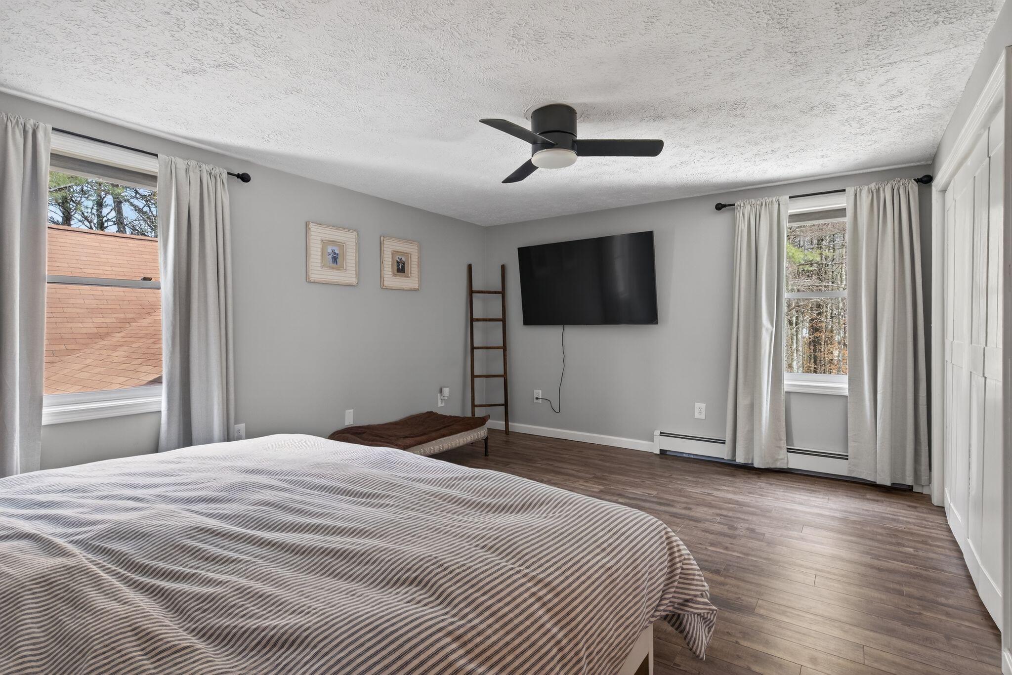 10 Deerfield Circle Standish, ME 04084 - Photo 23 of 38 10_Deerfield_Cir_064