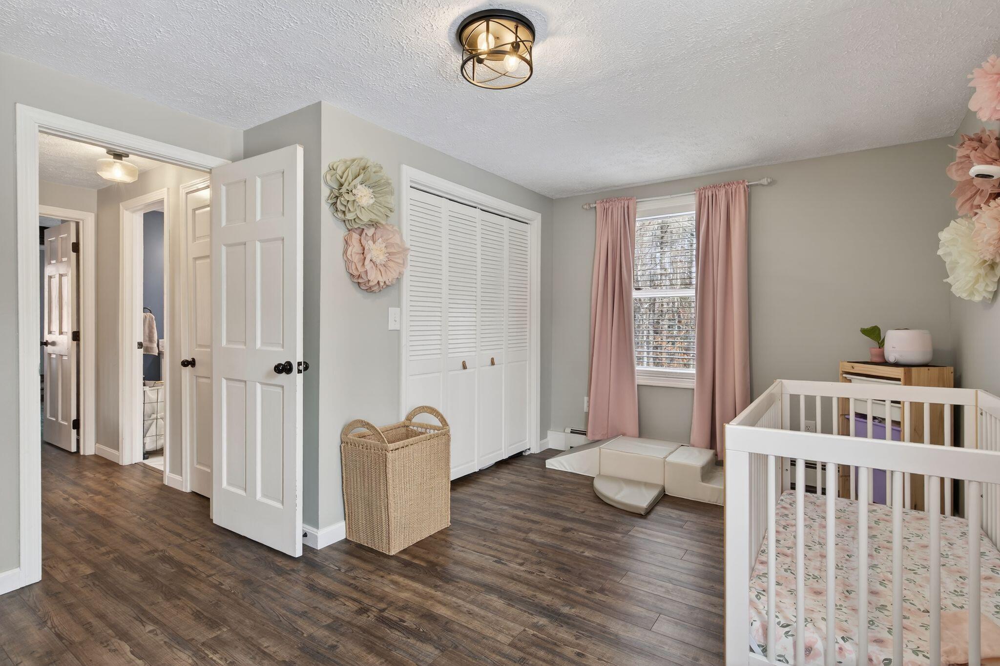 10 Deerfield Circle Standish, ME 04084 - Photo 26 of 38 10_Deerfield_Cir_073