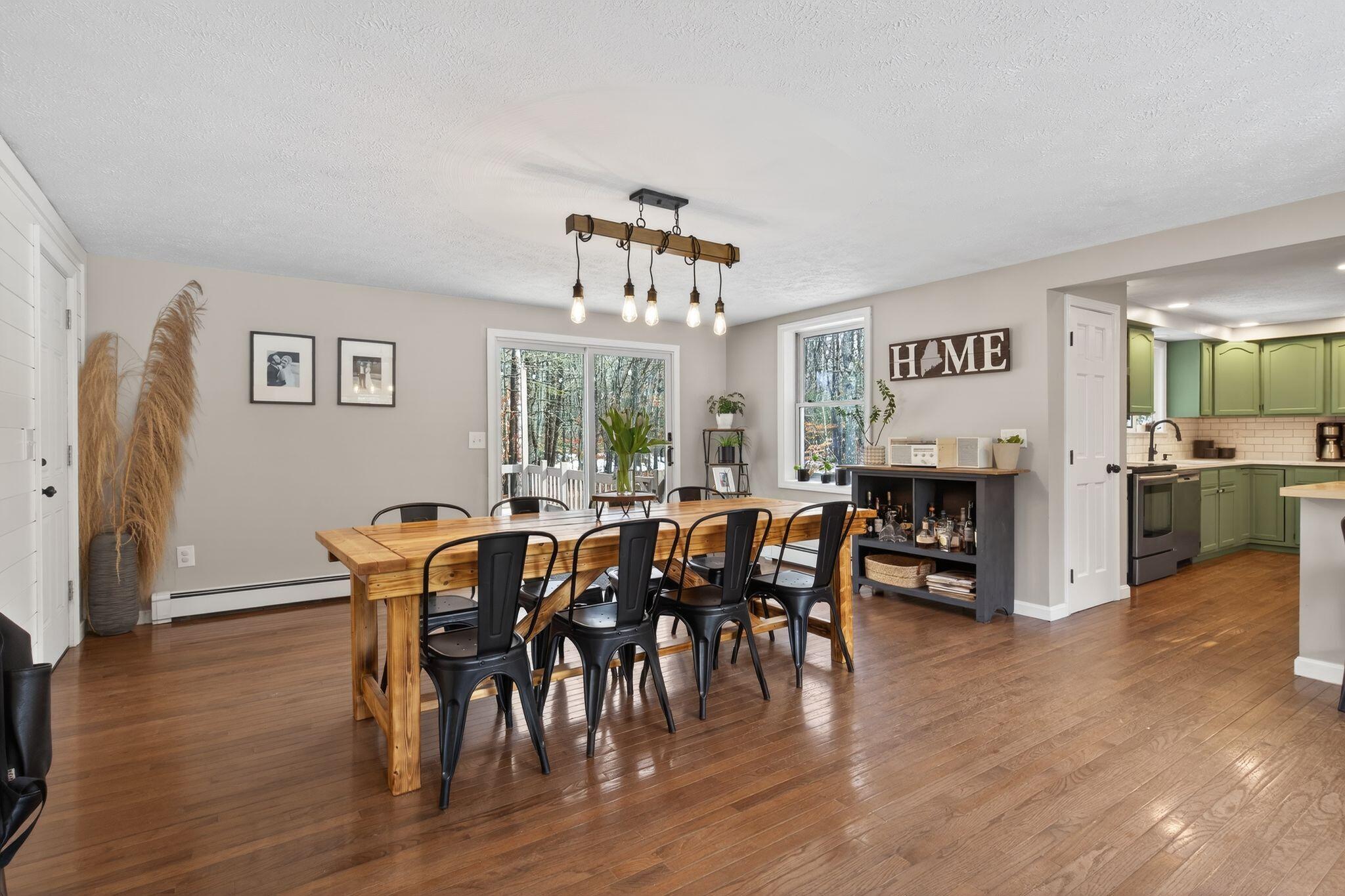 10 Deerfield Circle Standish, ME 04084 - Photo 5 of 38 10_Deerfield_Cir_007