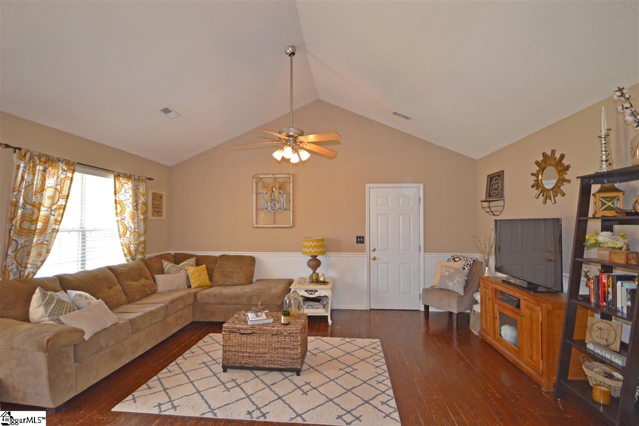 103 Charlie Way Fountain Inn, SC 29644 - Photo 4 of 25 Gallery Image 4