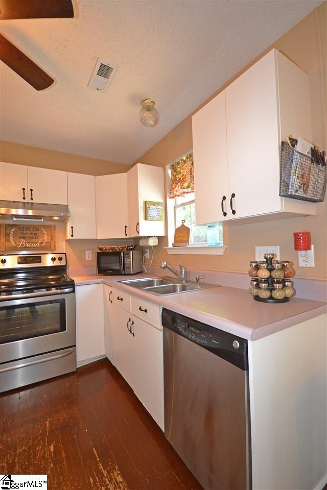 103 Charlie Way Fountain Inn, SC 29644 - Photo 8 of 25 Gallery Image 8