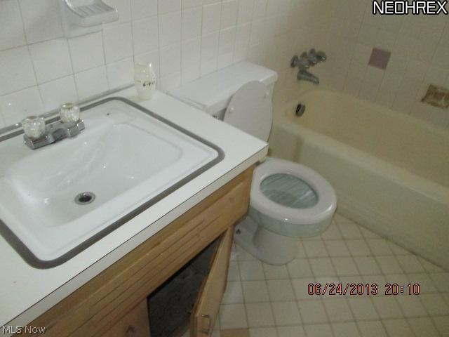 1151 Monarch Road Cleveland, OH 44121 - Photo 9 of 9