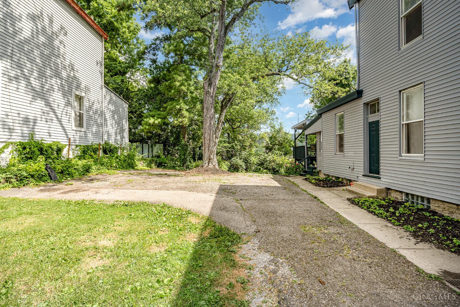 3183 East River Road Cincinnati, OH 45204 - Photo 2 of 33 Gallery Image 2