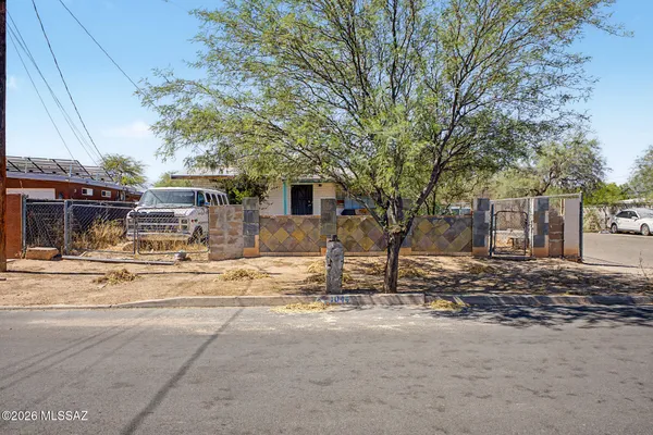$100,000 | 1044 East 24th Street, Tucson, AZ 85713