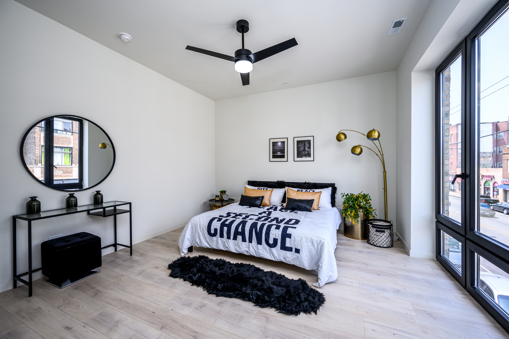 2135 West Cermak Road, Unit 2N Chicago, IL 60608 - Photo 13 of 23 Gallery Image 13