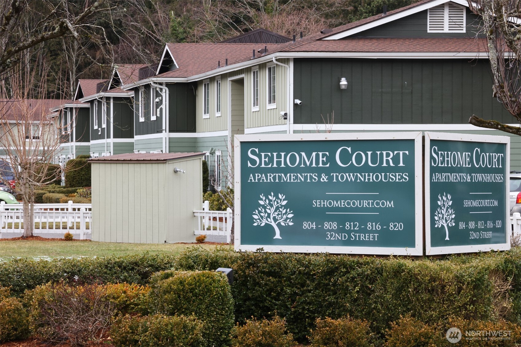 820 32nd Street Bellingham, WA 98225 - Photo 8 of 39 a sign on the side of a building