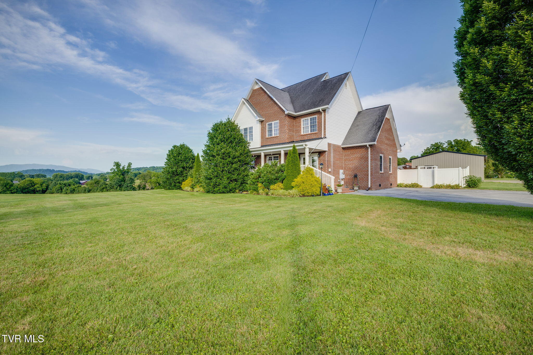 146 Hopson Road Johnson City, TN 37601 - Photo 4 of 78 002