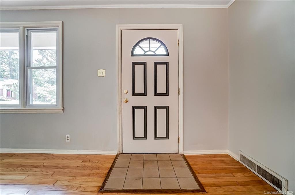 5154 Murrayhill Road Charlotte, NC 28210 - Photo 5 of 47 Gallery Image 5