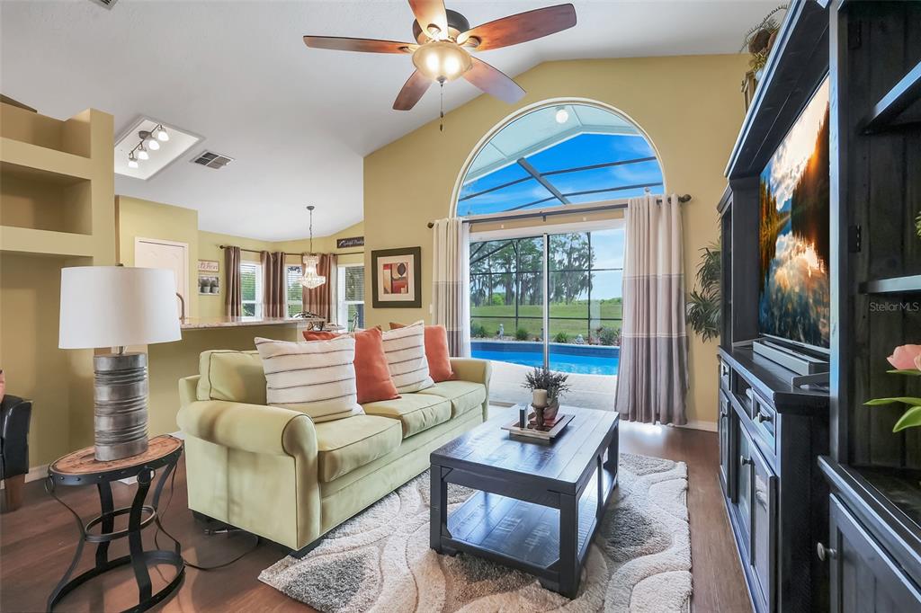 2733 Runyon Circle Orlando, FL 32837 - Photo 19 of 73