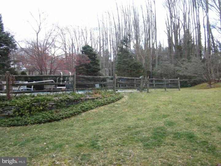 12 Brookside Road Wallingford, PA 19086 - Photo 19 of 21
