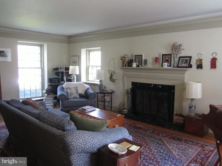 12 Brookside Road Wallingford, PA 19086 - Photo 4 of 21