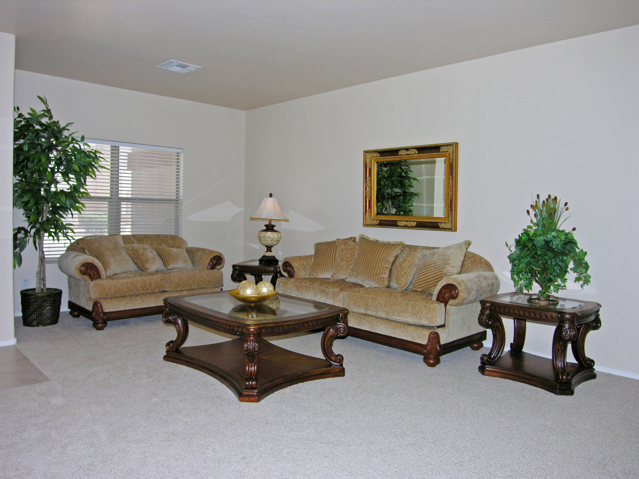 5065 East Peak View Road Cave Creek, AZ 85331 - Photo 7 of 11 living_room