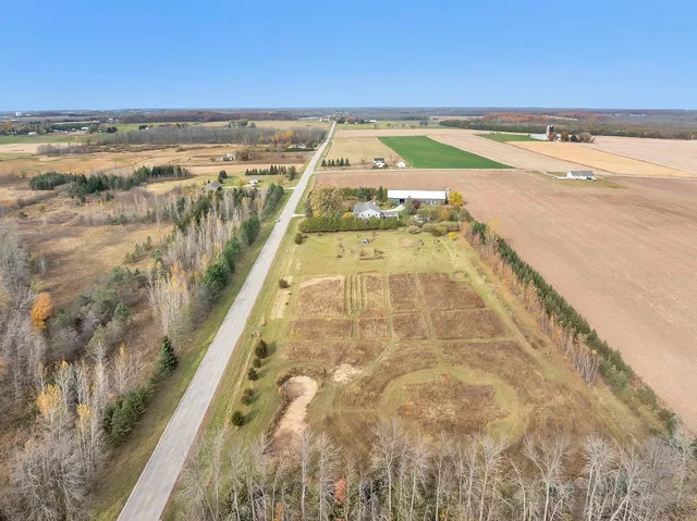 $570,000 | 642 County O, Forestville, WI 54213