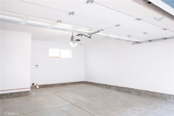 $4,850 | 14614 Vanowen Street, Van Nuys, CA 91405