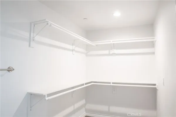 $4,850 | 14614 Vanowen Street, Van Nuys, CA 91405