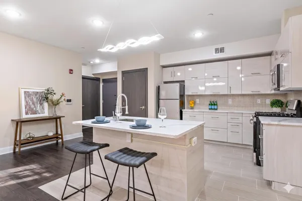 $2,900 | 65-67 Storms Avenue, Unit 1B, Jersey City, NJ 07306