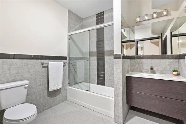 $2,900 | 65-67 Storms Avenue, Unit 1B, Jersey City, NJ 07306