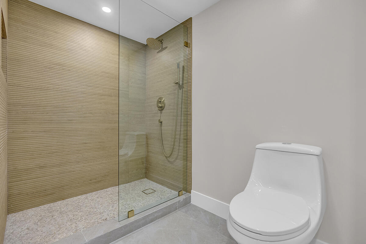 6562 Boca Del Mar Drive, Unit 425 Boca Raton, FL 33433 - Photo 12 of 26 DSC09053