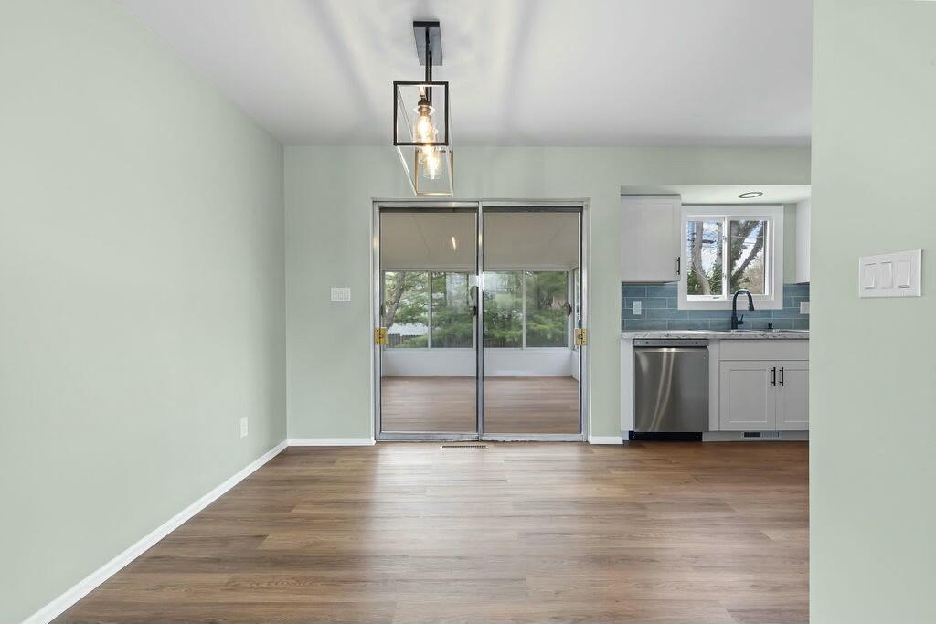 5261 Hazelwood Road Columbus, OH 43229 - Photo 5 of 38 tempImageJNdaFz