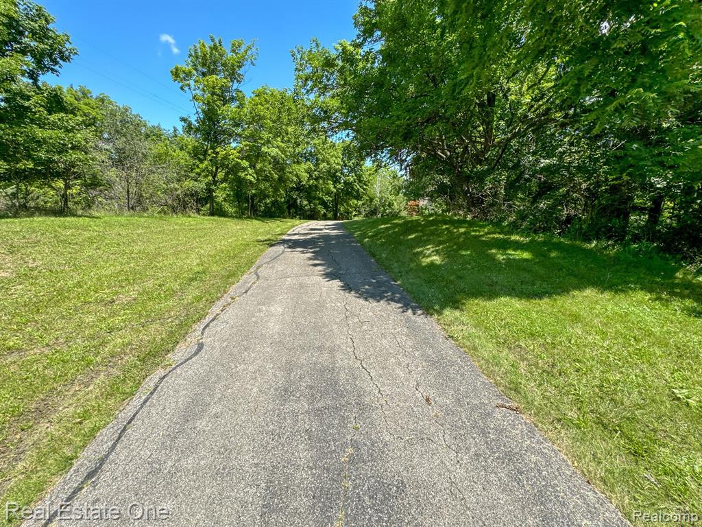 30600 Lahser Road Beverly Hills, MI 48025 - Photo 51 of 59